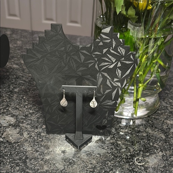 Elegant Silver Dandelion Earrings - Picture 3 of 7